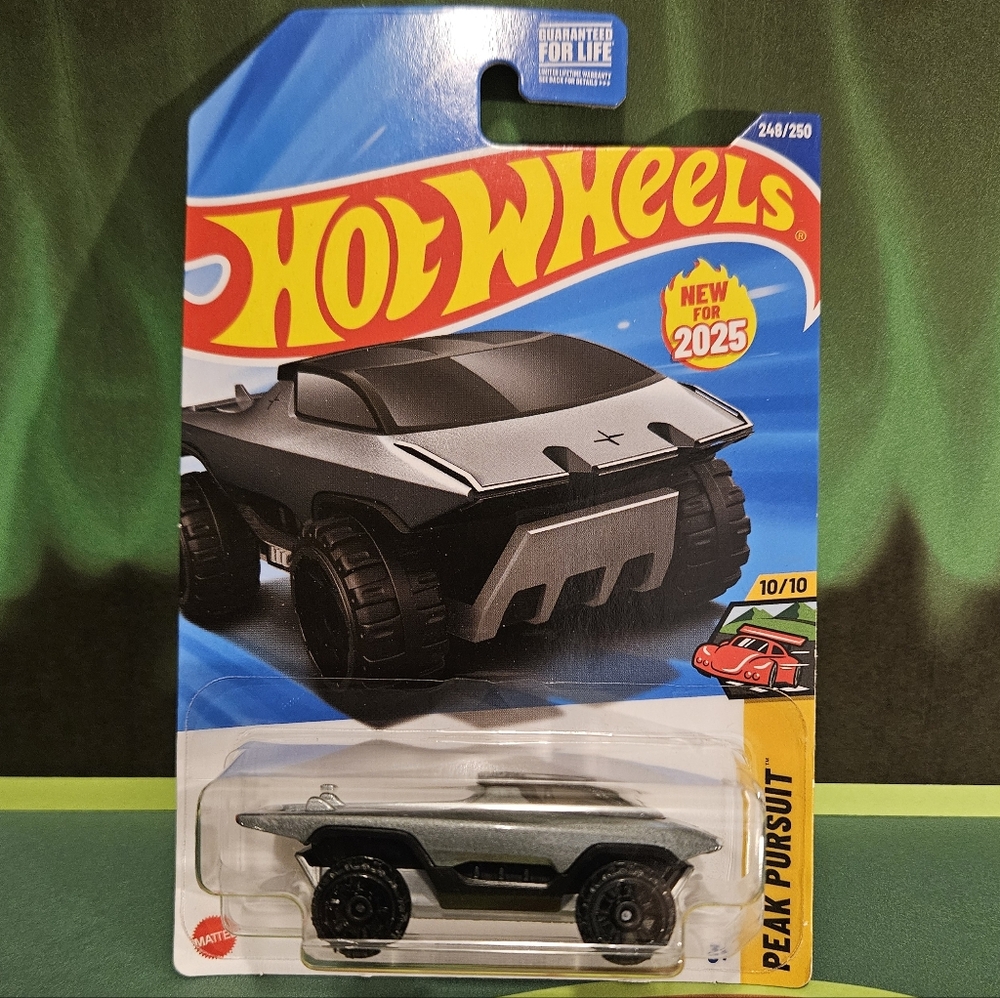 HotWheels Polestar TRX Peak Pursuit Set - Black and Gray